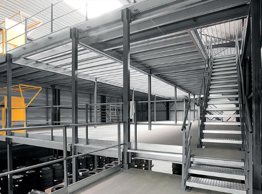 Ipari galéria/pódium